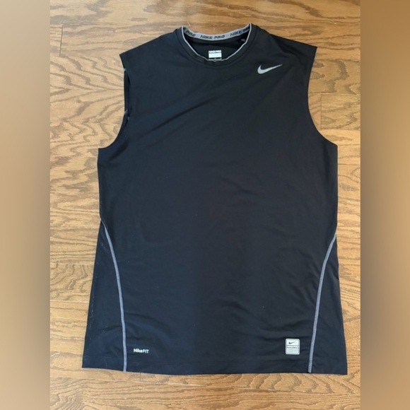 Nike Pro Black Sleeveless Shirt - Picture 1 of 5